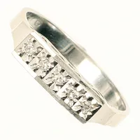 Ring med diamanter ca 5x 0,01ct, 8/8-slipade, vitguld, stl17½, bredd ca 4mm, 18K Vikt: 2,4 g