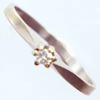 Ring, vitguld,  diamant 1x0,03ct, Ø17¼, 18k  Vikt: 1,6 g