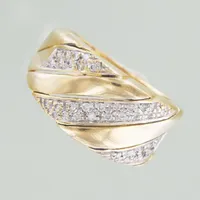Ring med diamanter 0,36ct, Ø 18 mm, bredd 11,5 mm, 18K Vikt: 10,3 g
