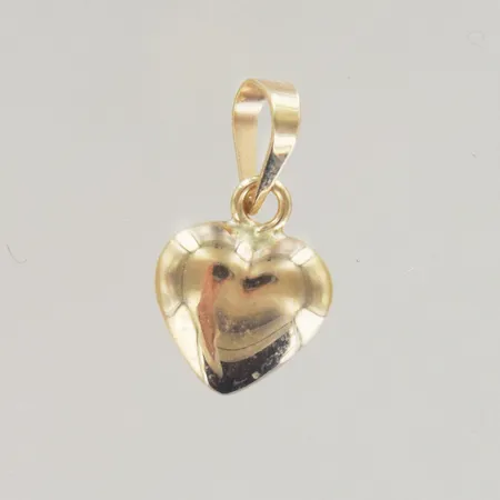 Hänge hjärta , längd 1,5 cm, bredd 0,9 cm, 18K  Vikt: 0,6 g