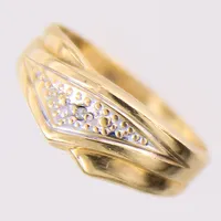 Ring med diamant 1xca 0,005ct 8/8-slipning, stl 15, bredd 3-7mm, 18K Vikt: 1,8 g