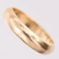 Ring, stl 16, bredd 4,2mm, ostämplad, 14K Vikt: 3,6 g