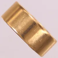 Ring, Imagine, stl 17½, bredd 8,9mm, Guldbolaget, Bergkvara, gravyr, bucklor, repor, 18K Vikt: 21 g