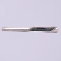 Slipsnål, längd: ca 5cm, bredd: ca 5mm, 835/1000, silver  Vikt: 7,8 g