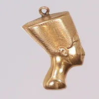 Hänge Nefertiti, 11x17mm, defekt saknar hängöglan, 18K Vikt: 1,1 g