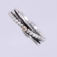 Ring med diamant ca 1x0,005ct, Pandora, med dekor i 14K, stl: 16¾, bredd: ca 5mm, 925/1000, silver Vikt: 4,1 g