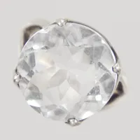 Ring med vit sten, stl 17½, bredd 2,9-16,4mm, silver, mindre nagg,   Vikt: 8,6 g