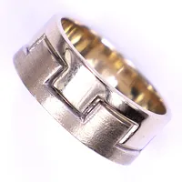 Ring, stl 18, bredd 8,4 mm, 18K  Vikt: 9 g
