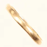 Ring, stl 21, bredd ca 3mm, repig, 18K Vikt: 2,6 g