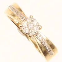 Ring, diamanter 0,15ct enligt gravyr, stl 17½, bredd 1-5mm, Guldfynd, 18K Vikt: 2,6 g