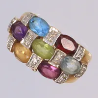 Ring med färgade stenar och diamanter totalt ca 0,09ct, stl 16¼, bredd 3-9mm, GHA, 18K, bruttovikt 5,6g Vikt: 5,6 g