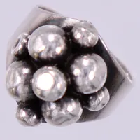 Ring, E.Granit & Co., Finland, stl ca 16½, bredd ca 3,5-17,5mm, bucklig, silver 916/1000 Vikt: 5,8 g