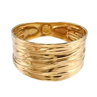 Ring, 18K guld, strukturmönstrad modell, Ø18,0 mm, bredd 4,5 - 10 mm, fint skick Vikt: 2 g