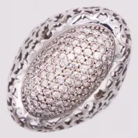 Ring, vita stenar, stl 16¾, 925/1000 silver Vikt: 7,2 g
