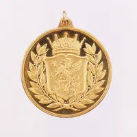 Medalj, Södermanländs Brandförsäkringsbolag, ca Ø31mm, gult och svart ripsband medföljer separat, personlig gravyr, 23K guld. Vikt: 22,6 g