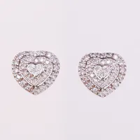 Ett par örhängen med  diamanter ca 32x0,005ct vardera, 8/8-slipning, bredd ca 12mm, 11mm, 18K Vikt: 3,4 g