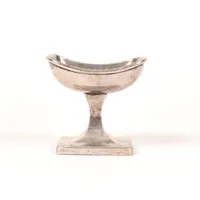 Saltkar, Wien, 1800-talets första hälft/mitt, höjd 6,5cm, slitage, silver.  Vikt: 103 g