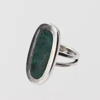 Ring Mexico med grön dekor, stl 16¼mm, bredd 3,5-27mm, silver 925/1000 Vikt: 7,9 g