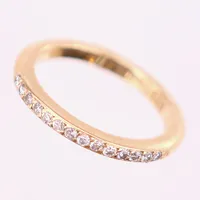 Ring halvallians med diamanter 14x0,01ct, stl 15½, bredd 2mm, gravyr, 18K Vikt: 2,8 g