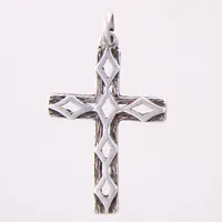 Hänge kors, genombruten dekor, 42x23mm, silver 925/1000 Vikt: 2,7 g
