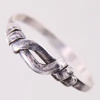 Ring med dekor, stl: 18, bredd: 1-4mm, silver 925/1000 Vikt: 1,4 g