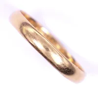 Ring, stl 18¾, bredd 3mm, gravyr, 18K Vikt: 2,3 g