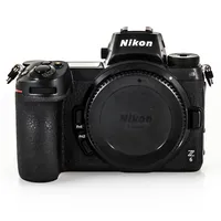Kamerahus Nikon Z6 med laddare och batteri. Serienummer 6046021. Originalkartong. Inga andra tillbehör. Skickas med postpaket.