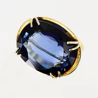 Ring, blå sten, stl 19, bredd 3-21mm, 14K, bruttovikt 11,2gram Vikt: 11,2 g