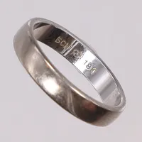 Ring, slät, stl 18, bredd 4mm, vitguld, Schalin, 18K  Vikt: 5 g