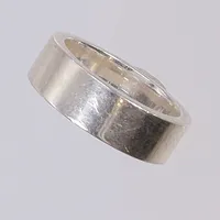 Ring, slät stl 16, bredd 6mm, GHA silver 925/1000  Vikt: 6,1 g