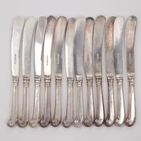 12st bordsknivar, 16cm, silverblad, engelska stämplar, silver Vikt: 259,7 g