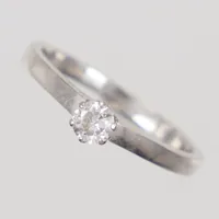 Ring stl 17½, bredd 2-4mm, diamant 0,21ct enligt gravyr, vitguld, 18K Vikt: 3 g