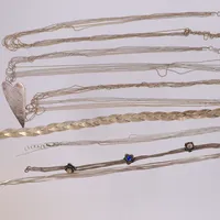 5 collier, 2 armband, 1 hänge, defekta/av,  925/1000 silver Vikt: 72,4 g