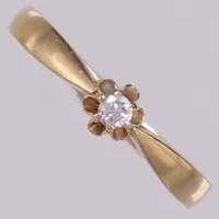 Ring med briljantslipad diamant 0,05ct, stl 17, finska stämplar, gravyr, slitage, 18K Vikt: 1,8 g