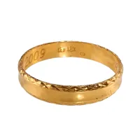 Ring, 18K guld, mönstrade ytterkanter, Flemming Uziel AB (FU), Ø19,0 mm, bredd 4 mm, bruksmärken, gravyr Vikt: 2,6 g