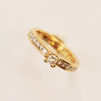 Ring, princesslipade diamanter 0,51ctv enligt gravyr, mittsten ca 0,14ct, Ø15½, bredd:4mm, gravyr, Schalin, 18K 3,9g.
