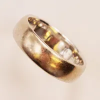Ring, Ø18½, bredd:5mm, gravyr, 18K 7,9g.