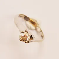 Ring, Ø15¼, bredd:5mm, vit sten, 14K 2,5g.
