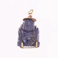 Hänge Buddha i sten, med förgyllda delar i metall, höjd ca 25mm Vikt: 8,5 g
