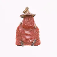Hänge Buddha i sten, med förgyllda delar i metall, höjd ca 25mm Vikt: 6,4 g