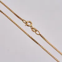 Kedja i 18K guld, 42,5cm, Venezia, bredd 1,1mm, tillverkad av Balestra, vikt 4,69g.