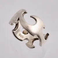 Ring i silver, stl 19½, bredd 11,7mm, 925/1000, vikt 9,64g.