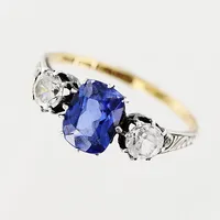 Ring, blå och vita stenar, stl 16½, bredd 1-8mm, vit/gulguld, 18K Vikt: 1,9 g