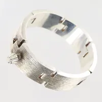 Armband 18cm, bredd 20mm, otydlig tillverkarstämpel, Denmark, silver 925/1000. Vikt: 135 g