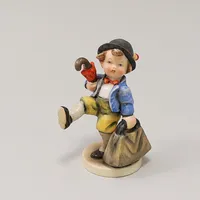 Figurin Hummel, pojke med väska, 12cm, Tyskland. Skickas med paket.