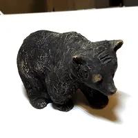 Figurin i form av en björn, tillverkad av Tilgmans, Sweden, höjd 7,5cm, lergods 