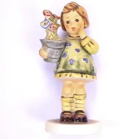 Figurin, Hummel Goebel, "My Wish is Small" höjd 14cm Skickas med postpaket.