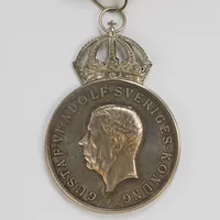 Silvermedalj, Ø41,2mm, Kungliga Patriotiska sällskapet, gravyr, tygband, slitet etui Vikt: 31 g