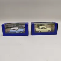 2 Modellbilar Tintin, Castafiores juveler, kartonger. Skickas med paket.