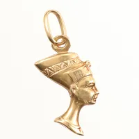 Hänge Nefertiti, längd ca 20mm, exklusive ögla, bredd ca 10mm, 18K Vikt: 1,1 g